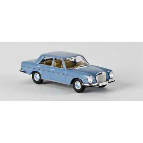 Mercedes Benz 280 SE. BREKINA 13100