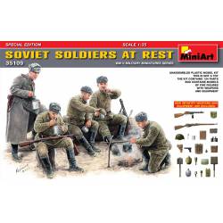 Soviet soldiers at rest. MINIART 35109