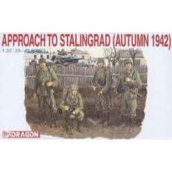 Approach to Stalingrad. DRAGON 6122