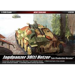 Jagdpanzer 38t Hetzer, "Late version". ACADEMY 13230