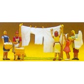 Women hanging laundry. PREISER 10050