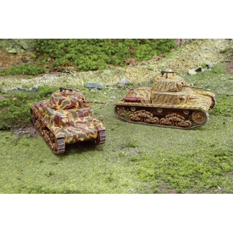 Carros italianos M13/40. ITALERI 7517