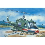 UH - 1C Gunship. ITALERI 0050