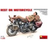 Rest on motorcycle. MINIART 35176