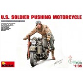 Soldado USA empujando una moto. MINIART 35182