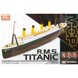 RMS Titanic. ACADEMY 14217