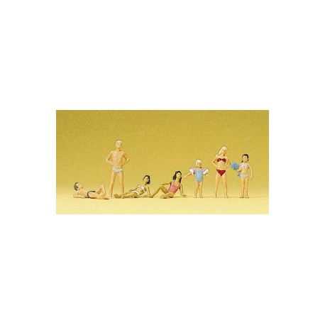 Children at pool standing. PREISER 10308