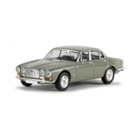 Jaguar XJ 6, gris. BREKINA 13653