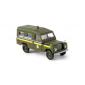 Land Rover 109 "RAF aircraft engineering". BREKINA 13765