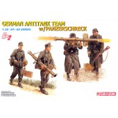 German antitank team. DRAGON 6374