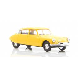 Citroën DS19, amarillo. BUSCH 48037