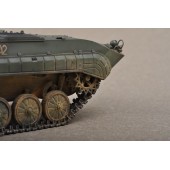 Veículo de infantaria soviético BMP-1 IFV.