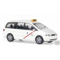 Taxi madrileño Seat Alhambra. RIETZE 31340