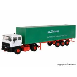 Camión DAF con caja semitrailer.