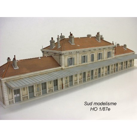 Five doors station with annexes. PN SUD MODELISME 8767