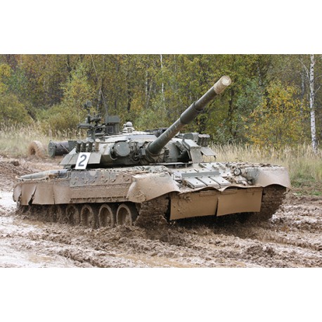 Carro de combate ruso T-80U MBT.