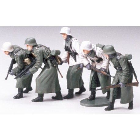 Infantería de asalto alemana invierno. TAMIYA 35256