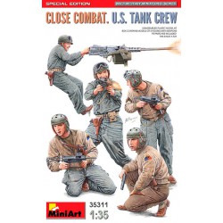 Close combat US tank crew.