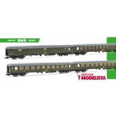 Set of 8000 coaches and luggage van, RENFE.