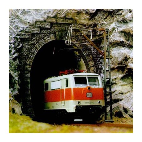 2 Tunnel portals. BUSCH 7024