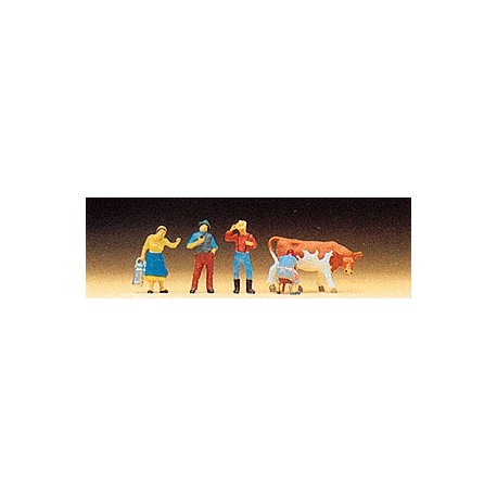 Farm people with cow. PREISER 79039