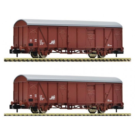 Covered goods wagons.