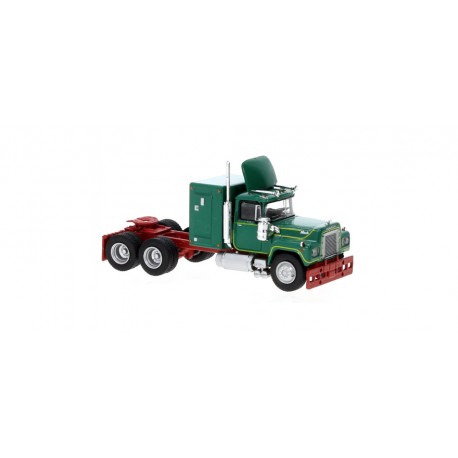 Mack RS 700, verde/vermelho.