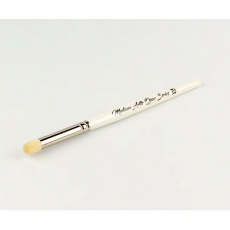 Medium D Series dry brush.