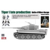 Tiger I, late production with Zimmerit.