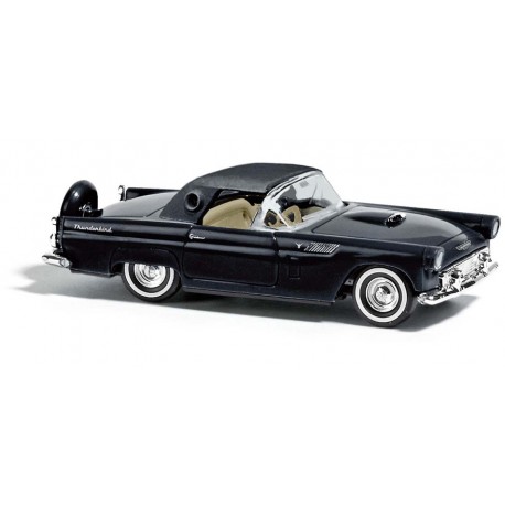 Ford Thunderbird, negro.