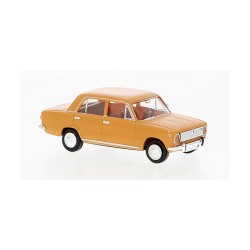 Fiat 124, orange.