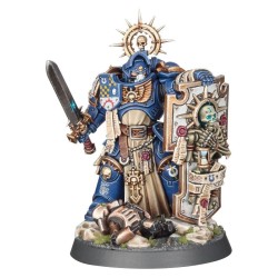 Space Marines: Captain mit Reliktschild.