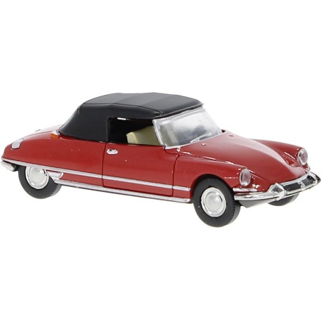 Citroën DS cabriolet, rouge.